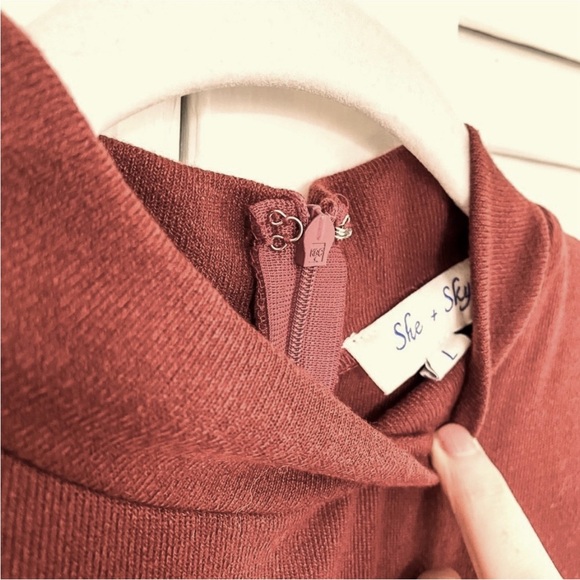 Vici Burgundy Sleeveless Midi Dress - Picture 4 of 5